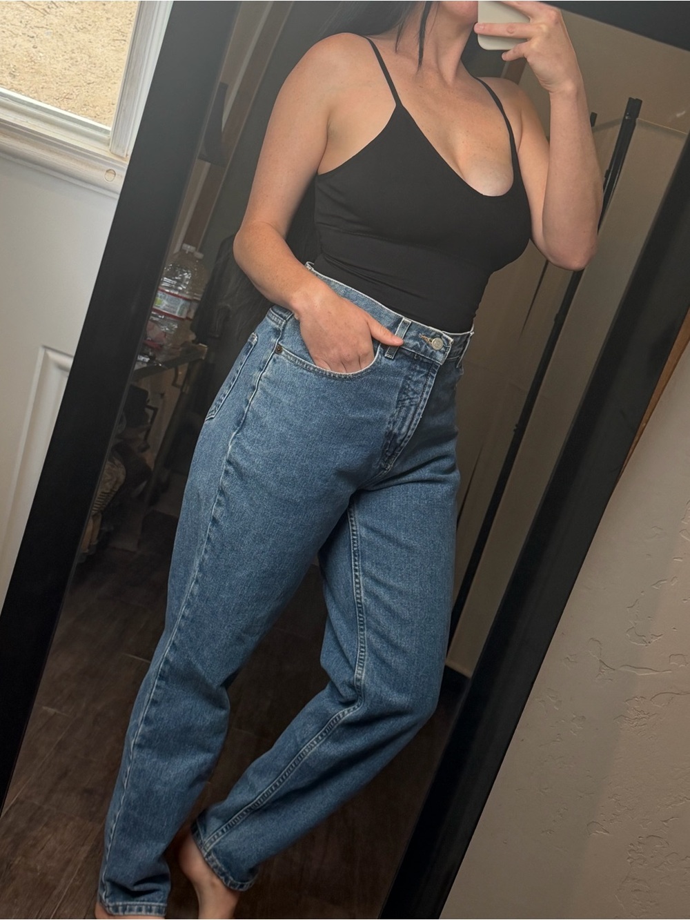 High-Rise Women’s Jeans in Medium Blue